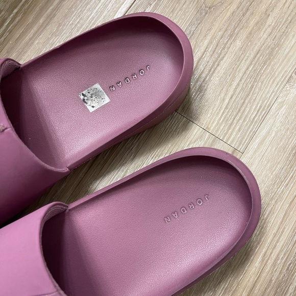 Jordan Slides Size 7 Womens - Picture 4 of 6